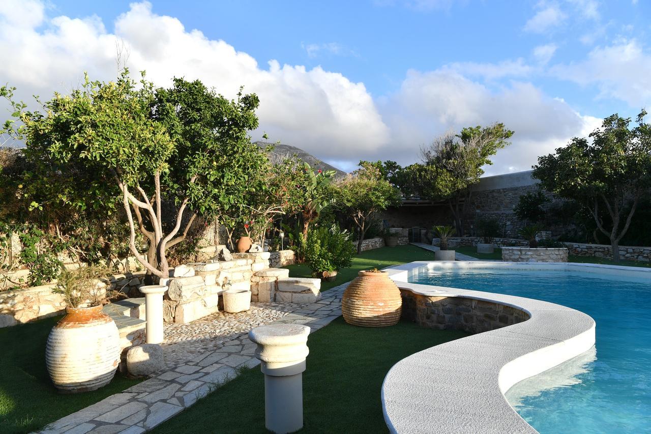 Villa Callista Paro Esterno foto